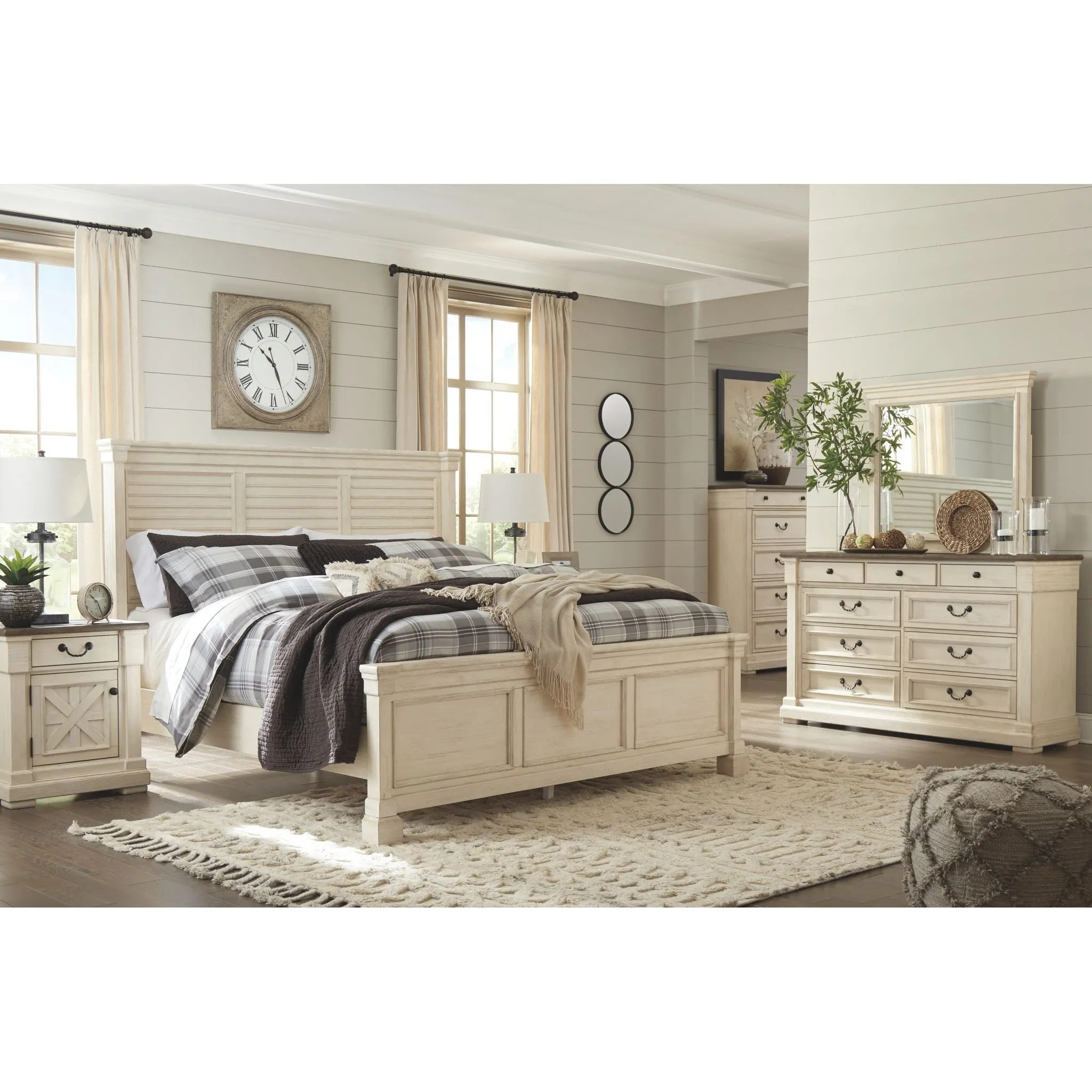 Bolanburg Dresser