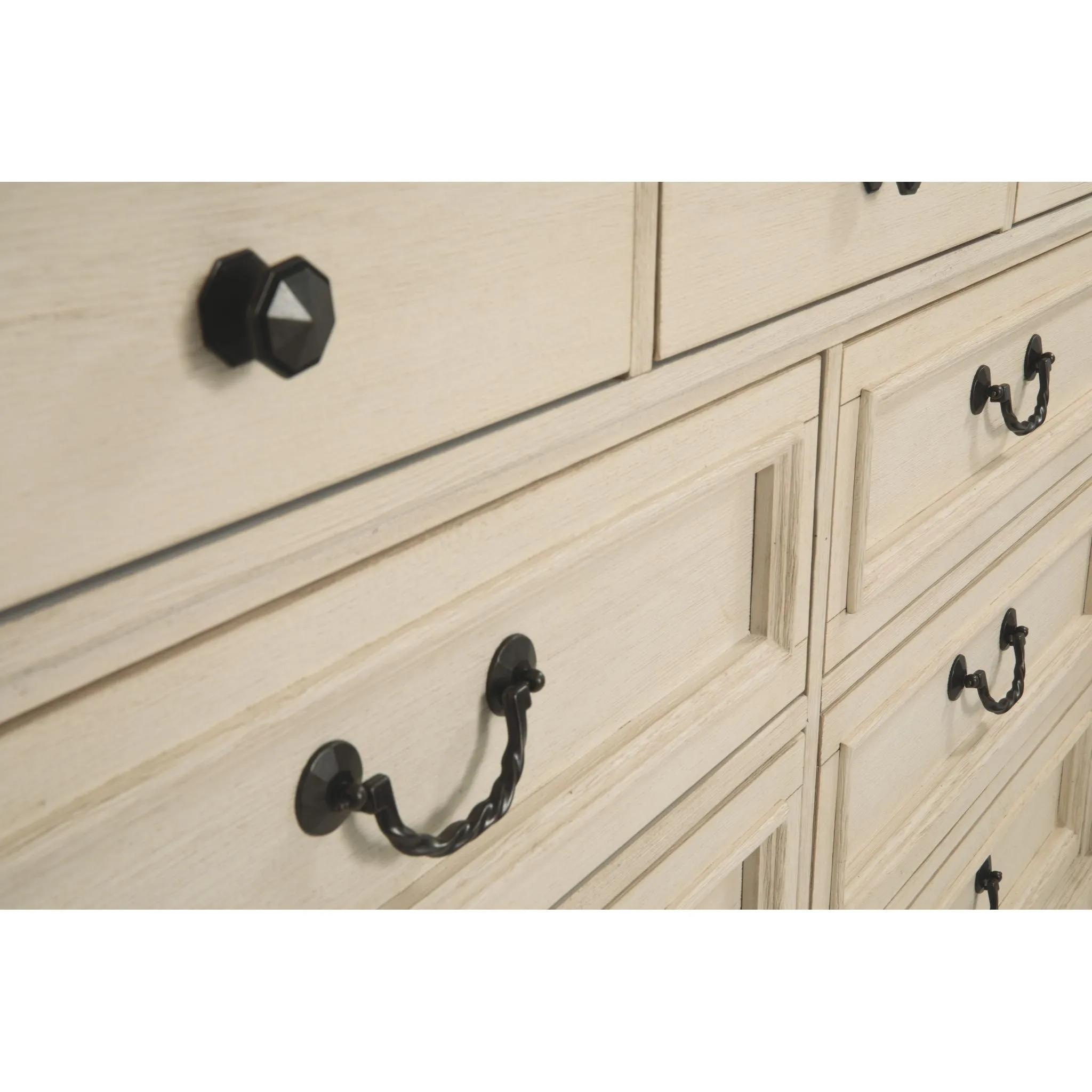Bolanburg Dresser