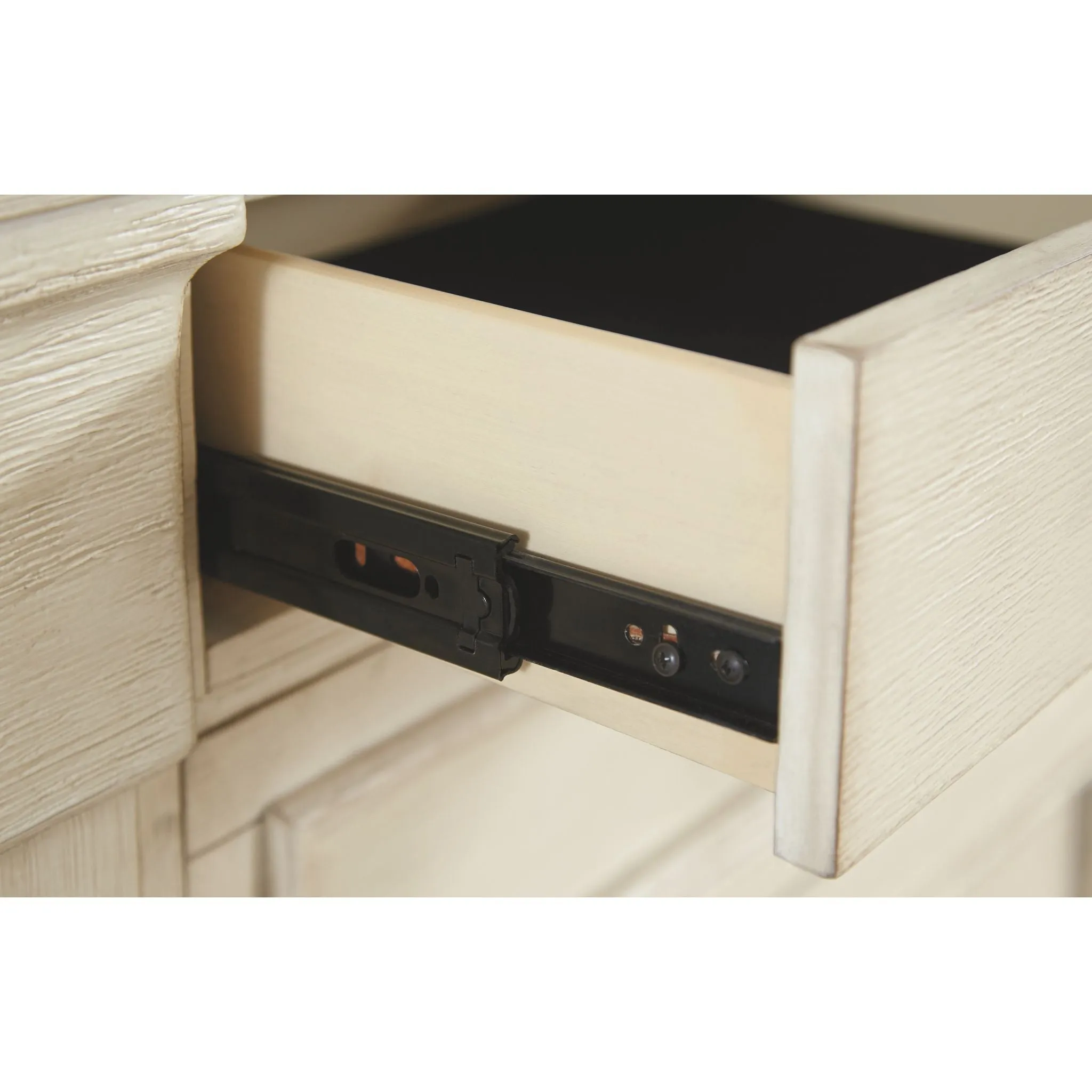 Bolanburg Dresser