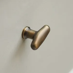 Light Antique Brass Elegance Cabinet Knob